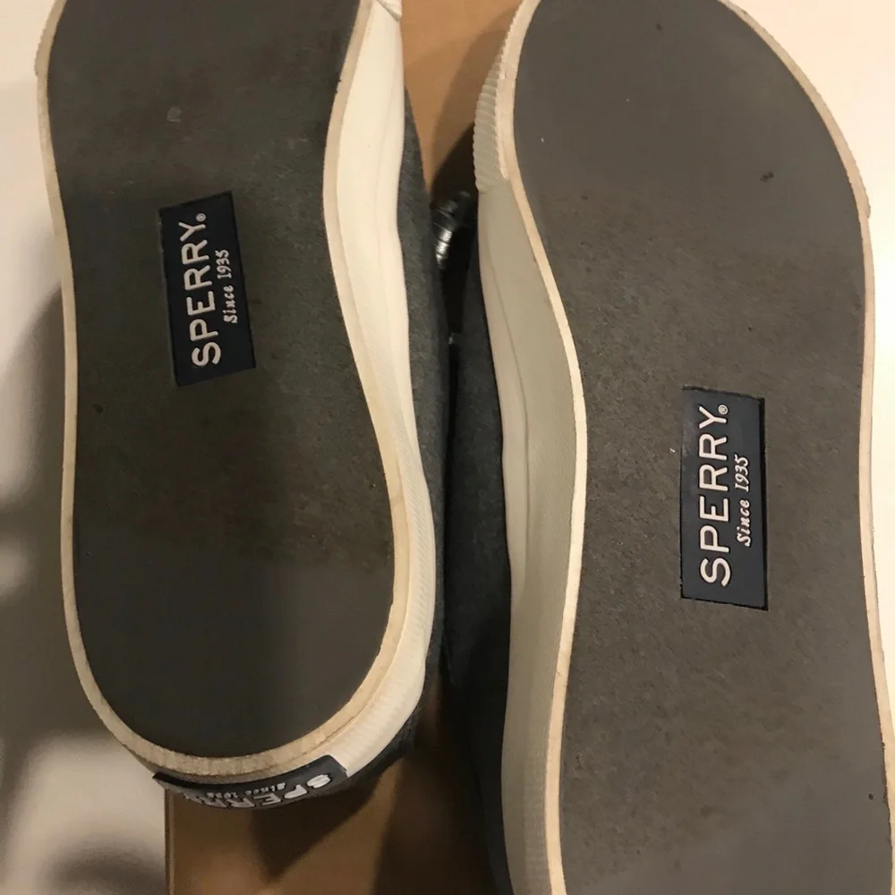 Sperry women elastic